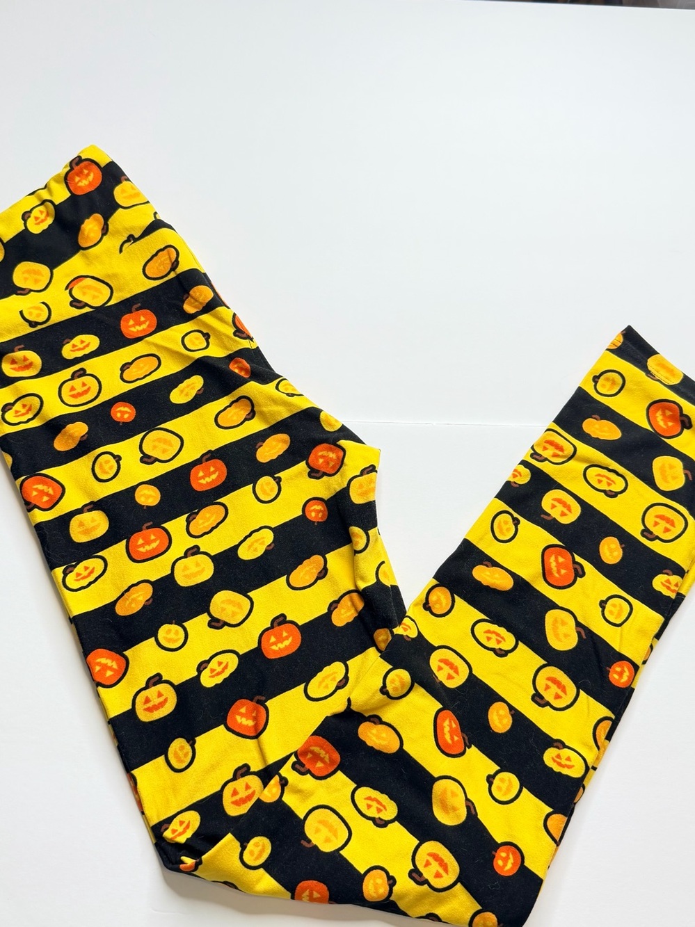 LuLaRoe OS Halloween Pumpkin Striped Leggings